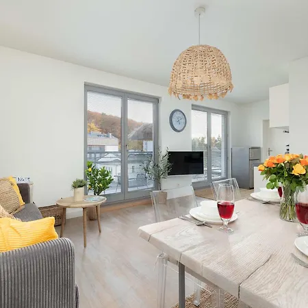 Charming With Balcony & Parking Only 400 Meters To The By Renters Appartement