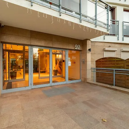 Charming With Balcony & Parking Only 400 Meters To The By Renters Miedzyzdroje